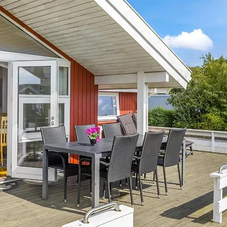 Thorben - 350m From The Sea By Interhome *
